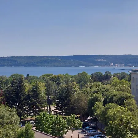 Bay View 1br Apartment Varna